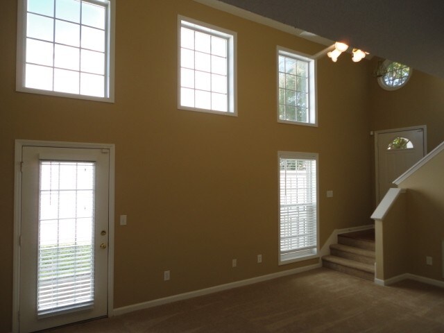 Building Photo - 1509 Beacon Village Drive