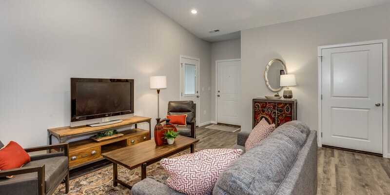 Foto principal - 2242 E Cheyenne Ct