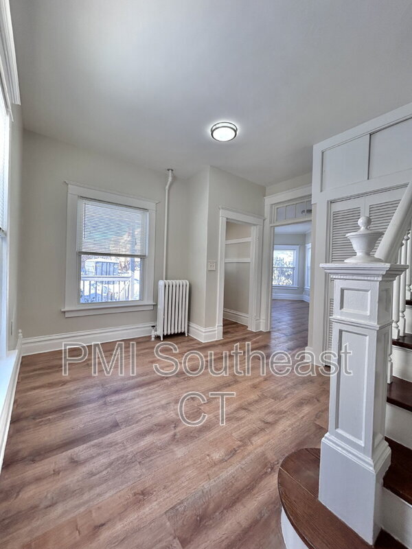 Building Photo - 26 Kinney Ave