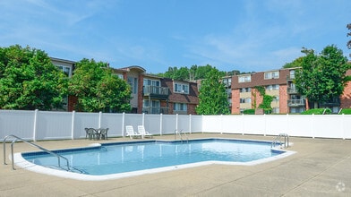 Building Photo - Whitehall Apartments