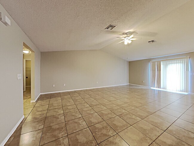 Building Photo - 1590 Meadows Pond Dr