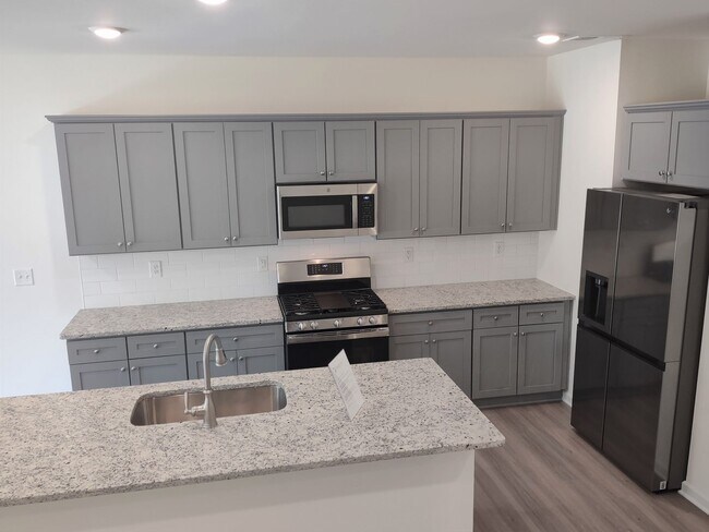 Foto del edificio - Pristine Townhome located in Harpers Run C...