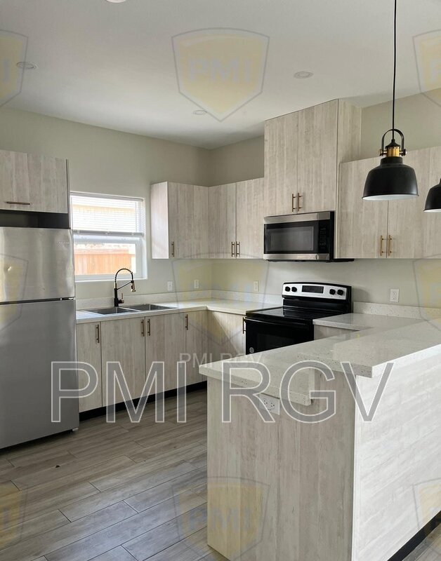Foto del edificio - 1320 N McColl Rd