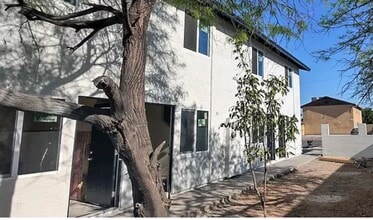 Building Photo - 12717 W Amy Dr