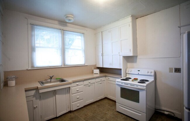 Apt 1 - 805 NE Calif ST - 805 NE California St