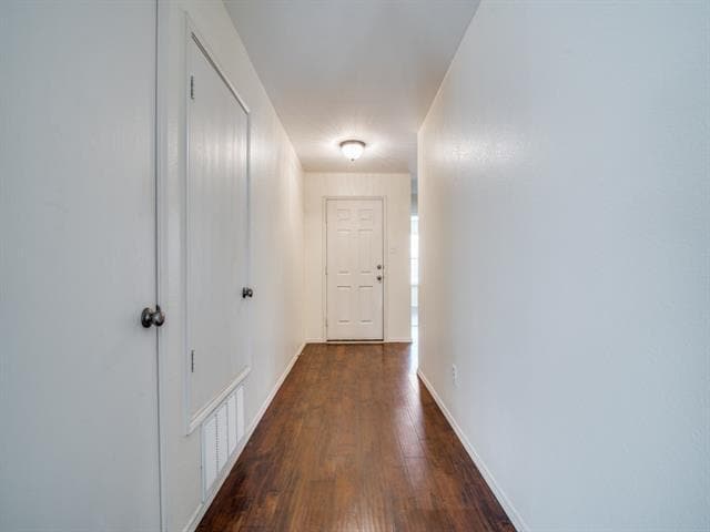 Foto del edificio - 2056 River Birch Ln