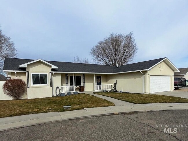 422 Parish Ct
