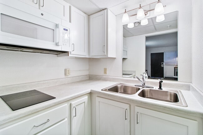 Building Photo - Acadian Crossing