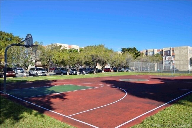 Foto del edificio - 9431 SW 4th St