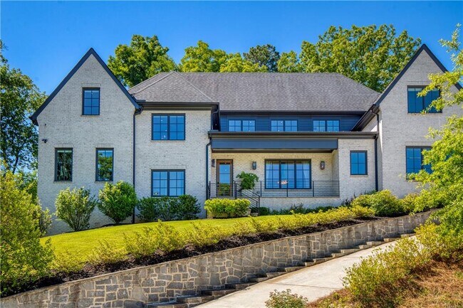 Building Photo - 840 Kenry Ct NE