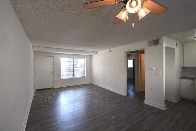 Building Photo - 5921 Whitsett Ave
