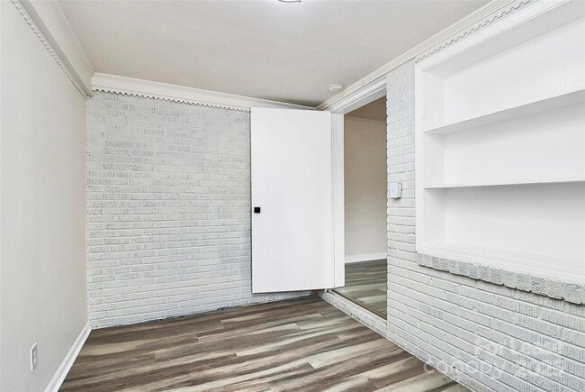 Building Photo - 4132 Blenhein Rd