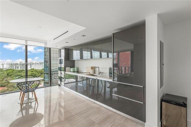 Photo - 1451 Brickell Ave Apartment