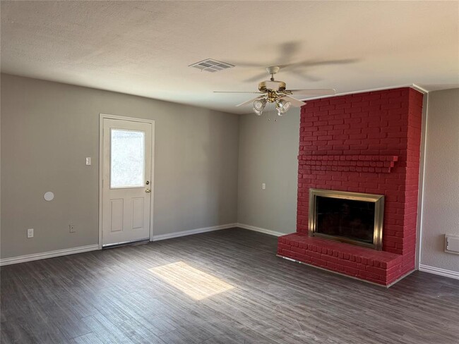 Building Photo - 4411 Yupon Ridge Dr