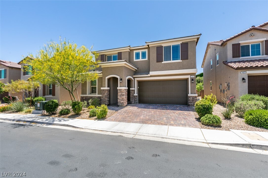 Foto principal - 7445 Fleeting Joys Ave