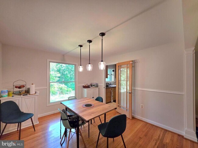 Foto del edificio - 10930 Howland Dr