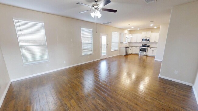 Building Photo - "Spacious 4-Bedroom Killeen Gem with Elega...