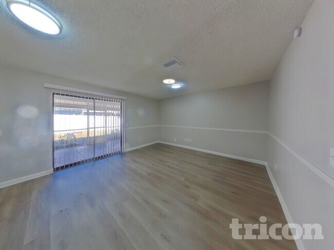 Foto del edificio - 4704 Foxshire Cir