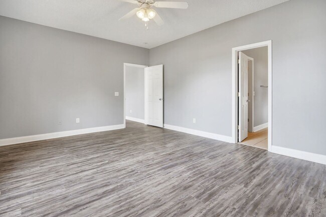 Foto del edificio - 3 Bed/2 Bath Updated Home in Richmond Hill