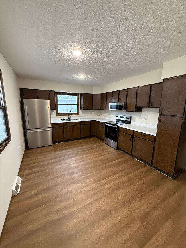 Foto del edificio - 822 29th St N