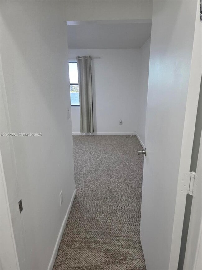 Building Photo - 1500 Jefferson Dr