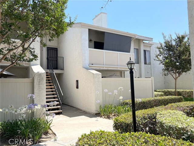 Primary Photo - 1042 E La Habra Blvd