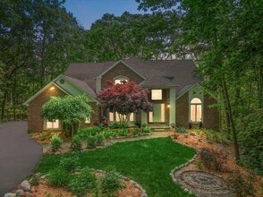 Building Photo - 3427 E Dobson Pl