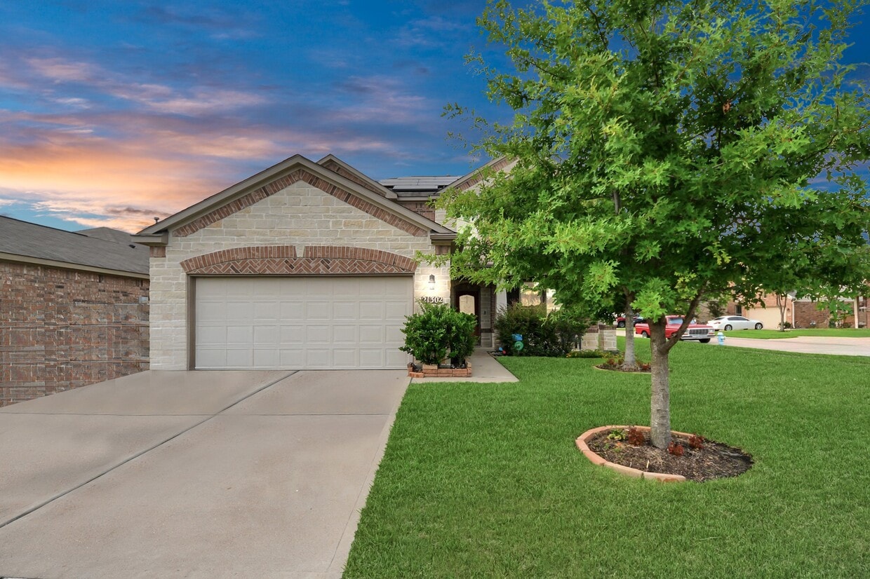 Primary Photo - 21302 Mystic Oak Dr