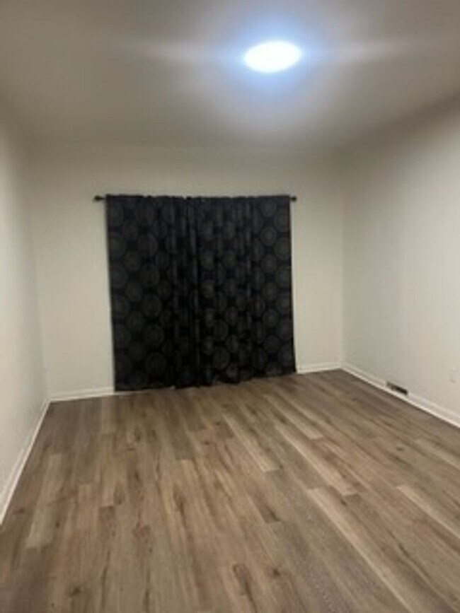 Foto del edificio - Now Leasing – 1013 N West, Nevada, MO