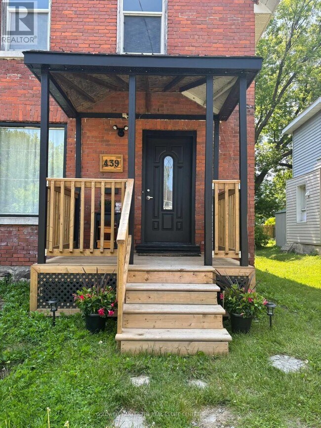 Photo du bâtiment - 439 2nd Ave E