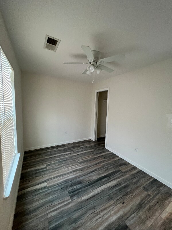 Foto del edificio - 3303 First St