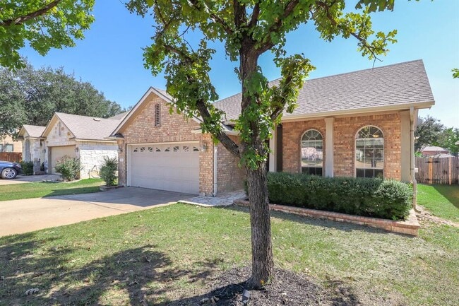 Building Photo - 1920 Golden Arrow Ave