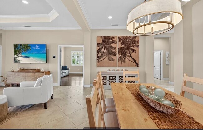 Building Photo - 10812 Trophy Dr