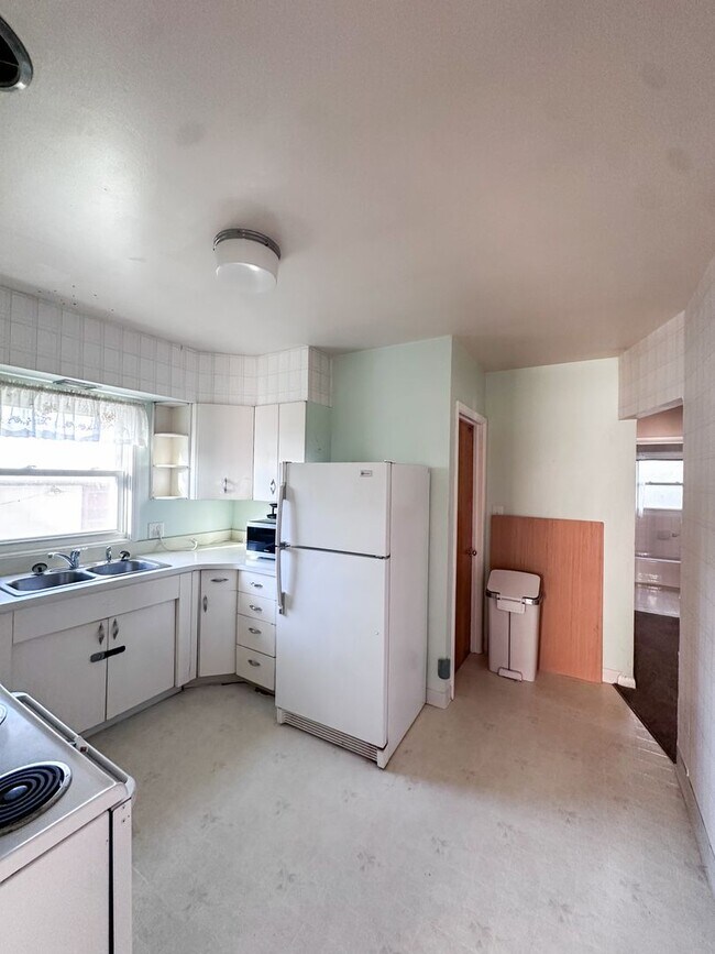 Foto del edificio - 945 Alderson Ave