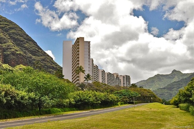 Building Photo - Studio at the Makaha Valley Towers