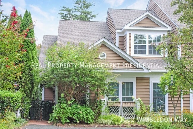 Photo - 1312 Wimbledon Way House