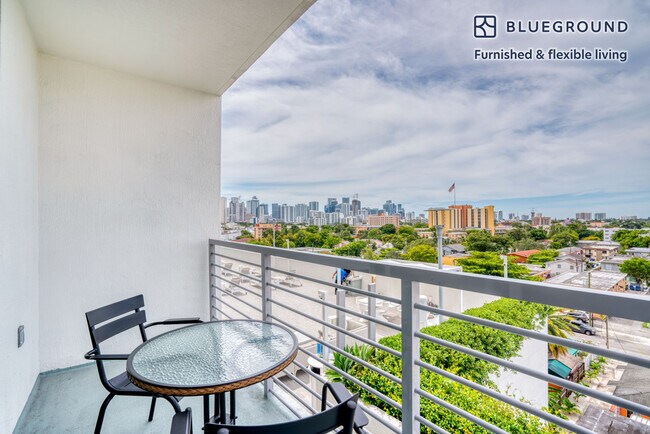 Foto del edificio - 1000 NW 7th St