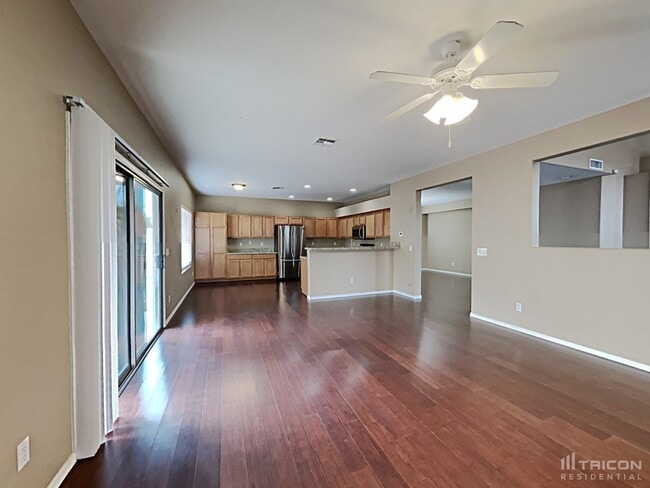 Building Photo - 10117 W Luxton Ln