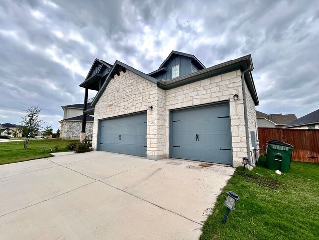 Building Photo - 208 Azalea Spgs Rd