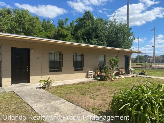 Building Photo - 2 br, 1 bath House - 709 Boston Ave.