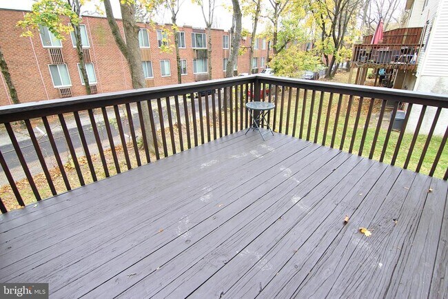 Foto del edificio - 7923 Ridge Ave