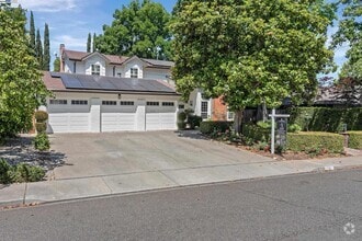 Building Photo - 519 Ellesmere Dr