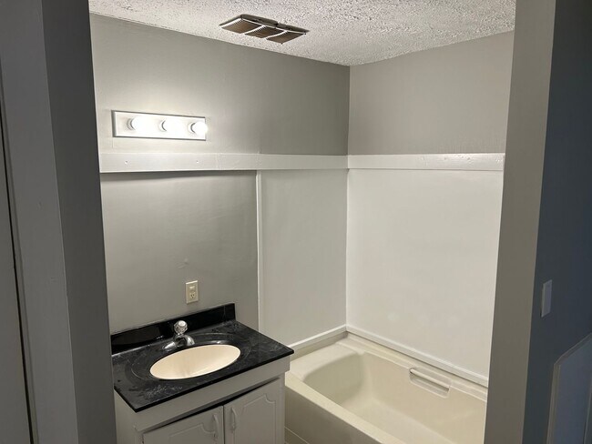 Foto del edificio - 529 W Taylor St