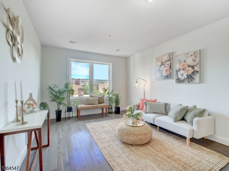 Foto principal - 90 Clinton Ave