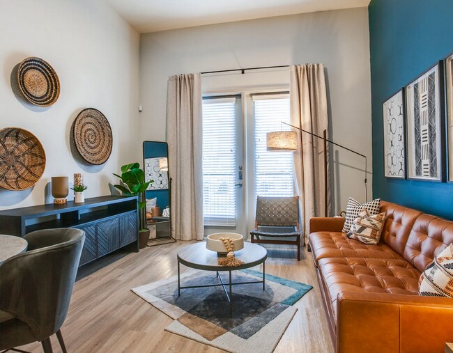 Building Photo - 8801 Carolina Wren Wy