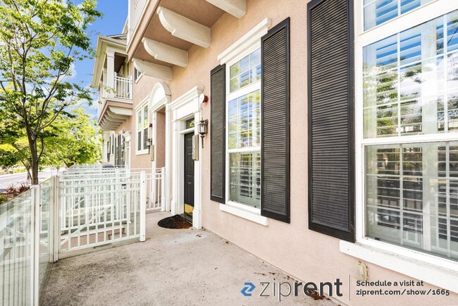 Foto del edificio - 3726 Central Pkwy