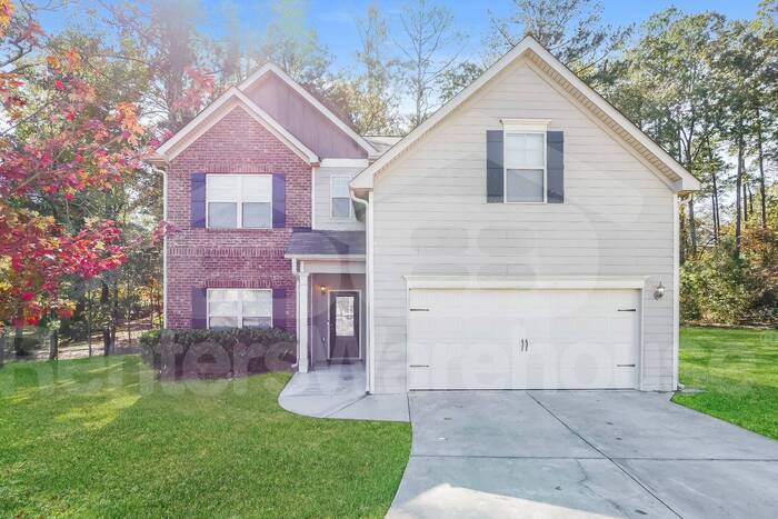 Primary Photo - Spectacular Tradition Home in Jonesboro