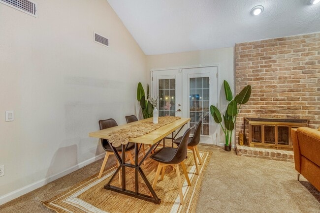 Foto del edificio - 2539 Jester Ln