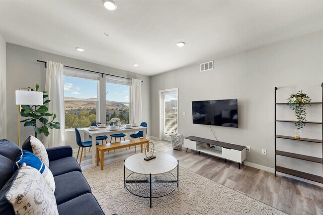 Foto del edificio - 375 Harbour Cove Dr