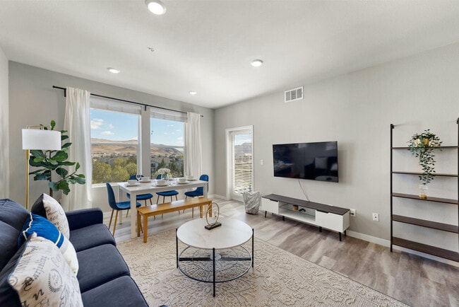 Building Photo - 375 Harbour Cove Dr